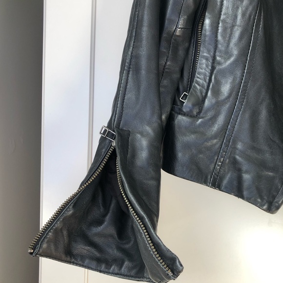Danier Leather black leather biker jacket - Picture 3 of 6